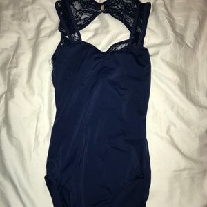 Balera lace pinch-back leotard AS